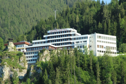Hotel F1 Oostenrijk 3 nachten halfpension 27 juni t/m 30 juni 2025+circuittransfer per bus zaterdag/zondag